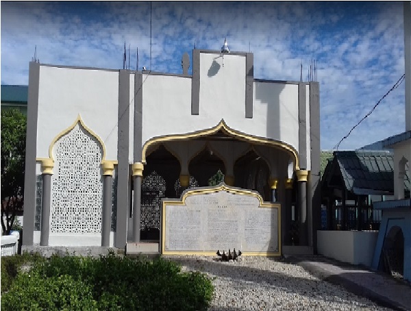 Ziarah dan Berdoa di Makam Syekh Muda Waly Al Khalidy