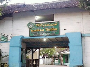 Pesantren Raudlatut Thalibin Tanggir Tuban