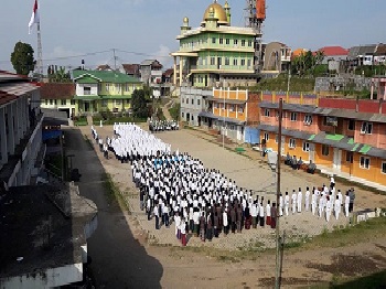 Pesantren Azzainiyyah Nagrog Sukabumi