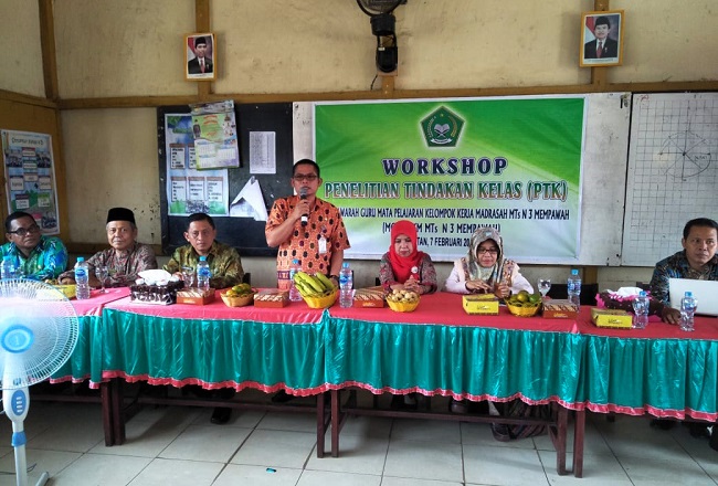 MGMP KKM MTs N 3 Mempawah Gelar Workshop Penelitian Tindakan Kelas