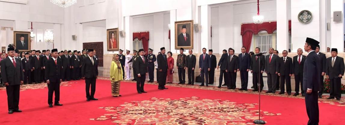 Presiden Anugerahkan Gelar Pahlawan Nasional 6 Tokoh