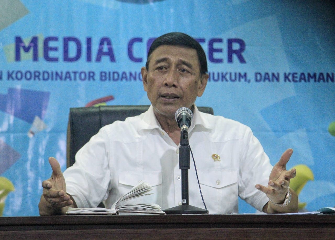 Wiranto Instruksikan Kapolri dan Panglima TNI Kejar Pelaku Pembunuhan Pekerja di Papua