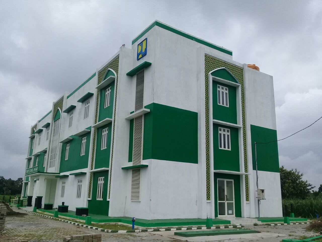 Jasa Renovasi Gedung Kantordi Mojokerto