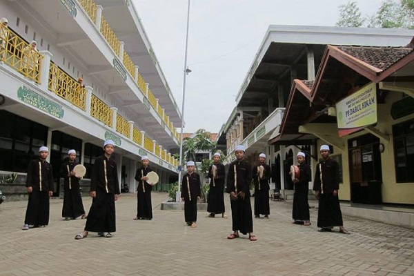 Pondok Pesantren Darul Hikam Mojokerto