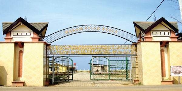 Ngalap Berkah di Makam Syekh Kuala