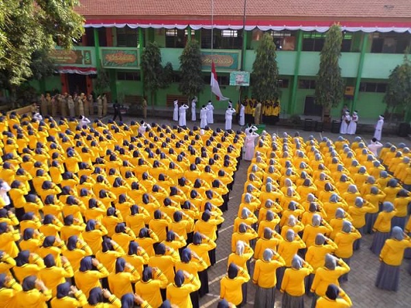 MA KHA. Wahid Hasyim Bangil Pasuruan