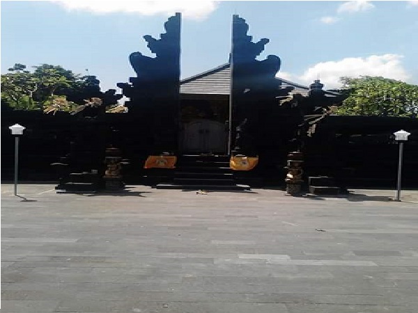 Wisata ziarah dan Berdoa di Makam Raden Mas Sepuh di Tabanan, Bali