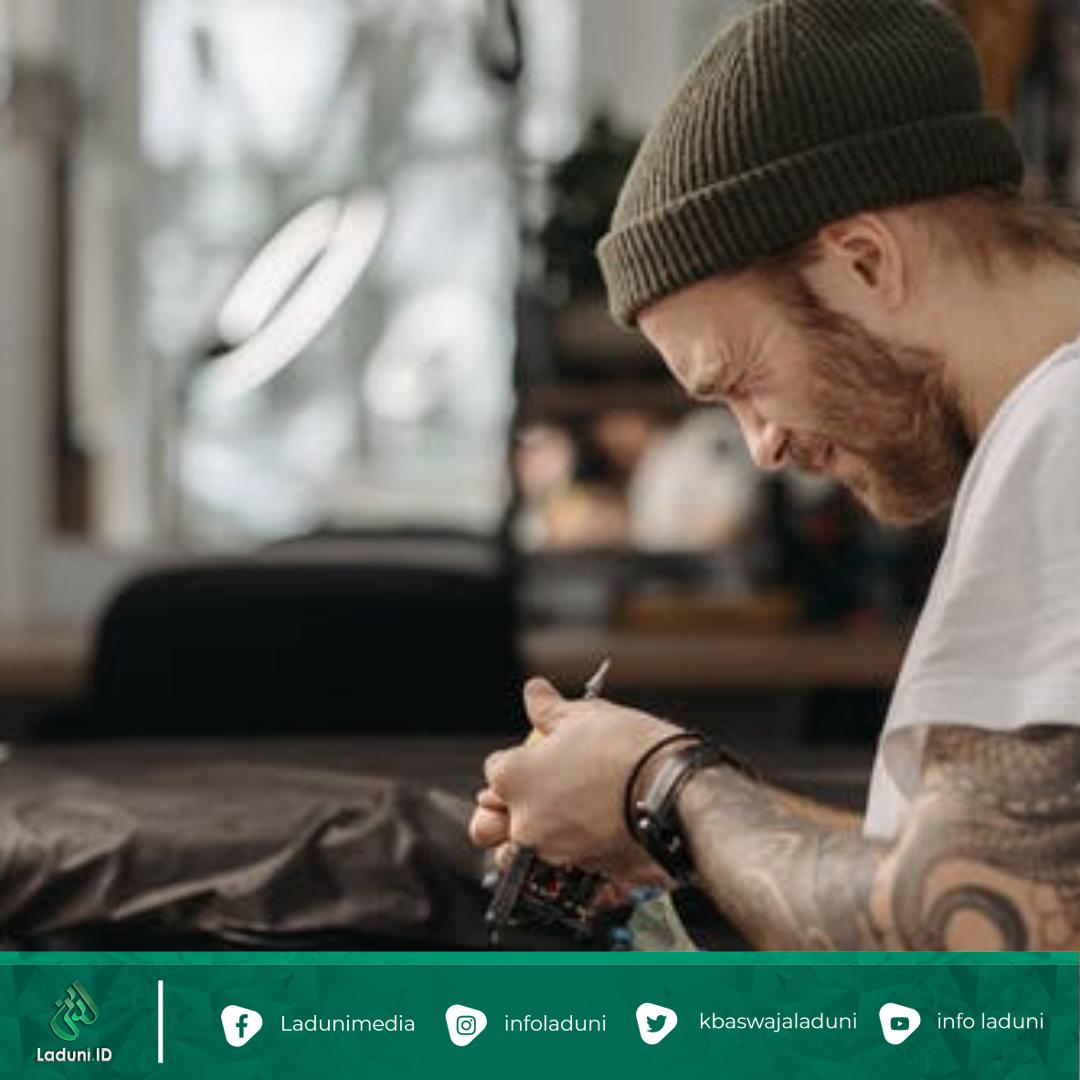 0373. Apakah Sah Sholat Orang yang Bertatto?