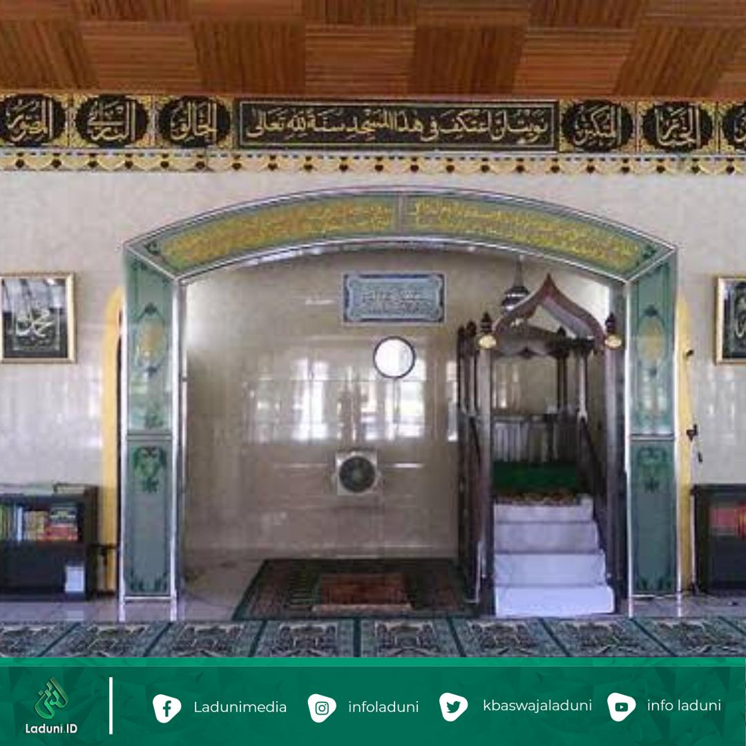 0375. Ustaz Ma'ruf Khozin : Tempat Imam Shalat Lebih Tinggi