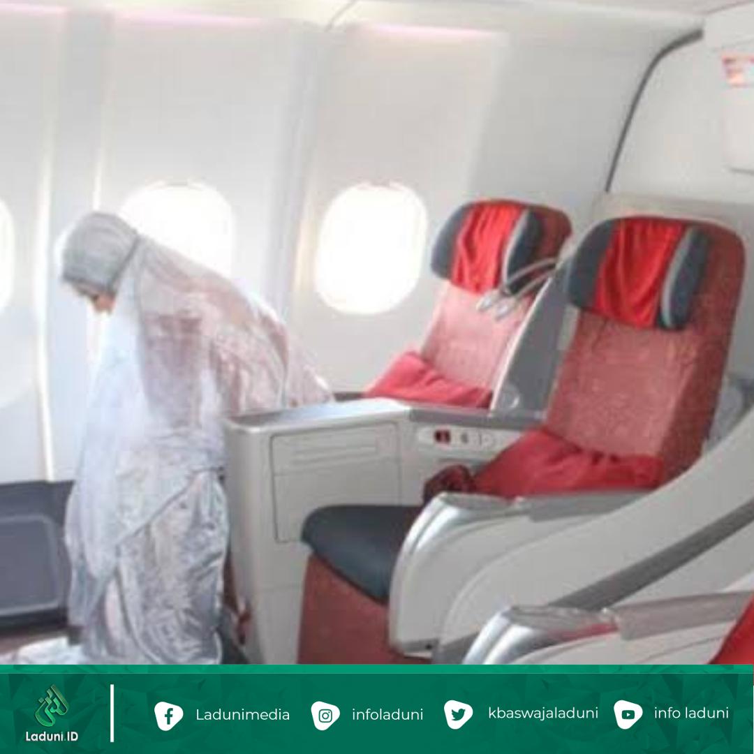 Tayamum di Pesawat dengan Menggunakan Kursi Sebagai Alatnya