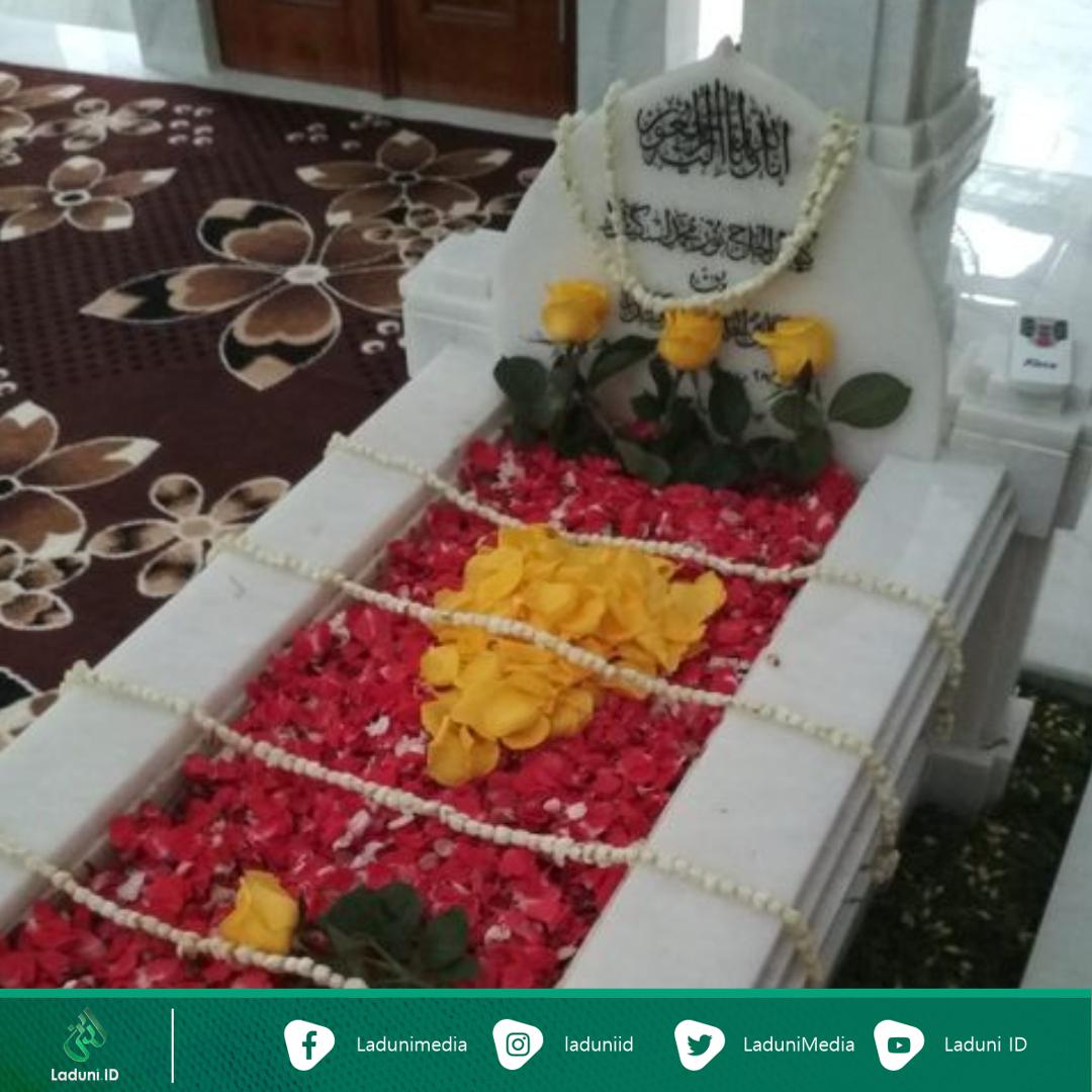 Ziarah Makam KH. Noer Muhammad Iskandar SQ, Pendiri Ponpes Asshiddiqiyah