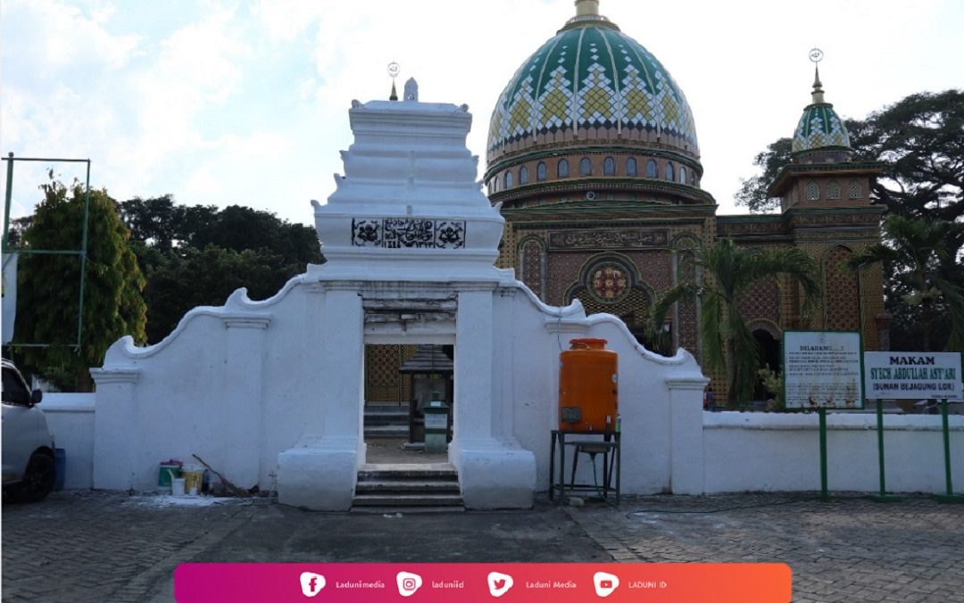 Ziarah di Makam KH. Muhammad Nur, Muassis Pesantren Langitan Tuban