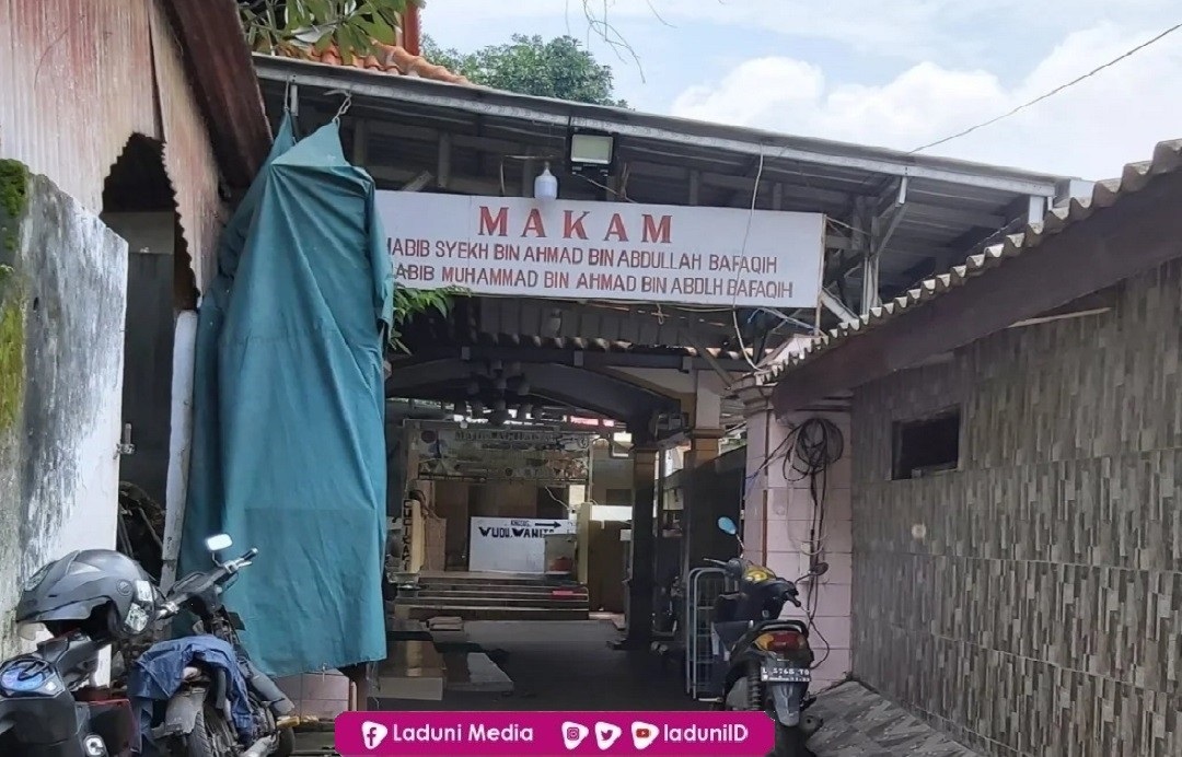 Ziarah di Makam Habib Syaikh Bafaqih Botoputih, Pendakwah Islam di Surabaya