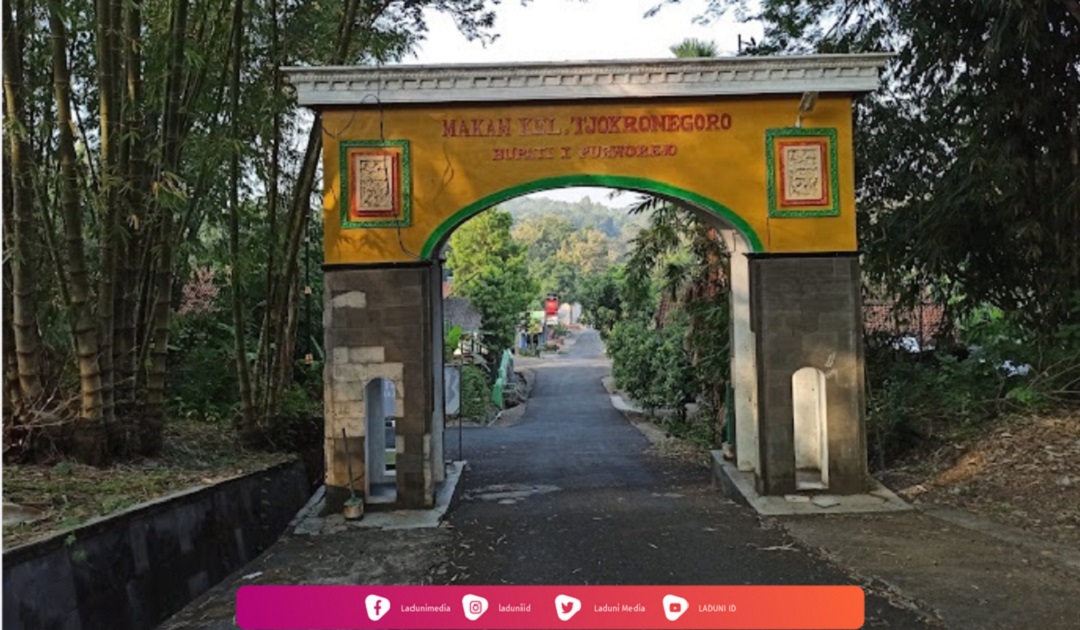 Ziarah di Makam KH. Nawawi Berjan, Pelopor Berdirinya JATMAN