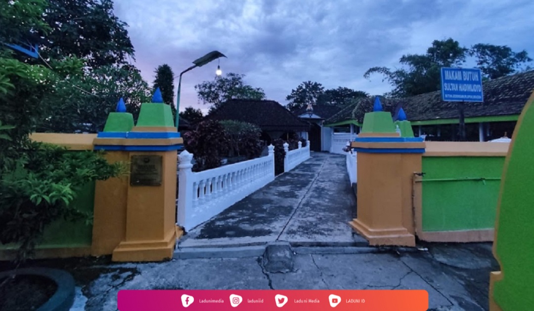 Ziarah di Makam Jaka Tingkir, Raja Pertama Kesultanan Pajang