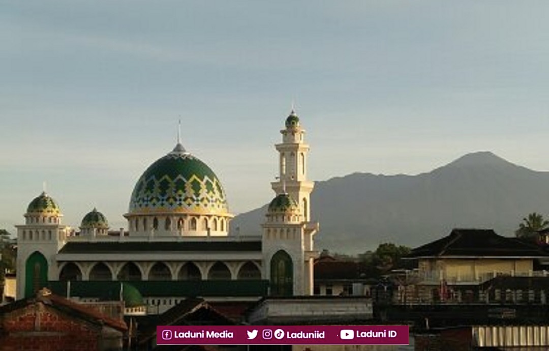 Ziarah di Makam Habib Syekh bin Salim Al-Attas, Pendakwah Islam di Sukabumi
