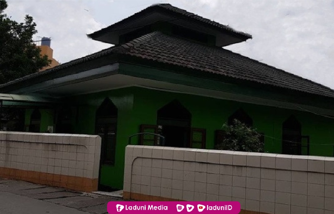 Ziarah di Makam Habib Ali bin Husein Al-Attas (Habib Ali Bungur), Pengasuh Majelis Taklim Al Khairat Jakarta Timur