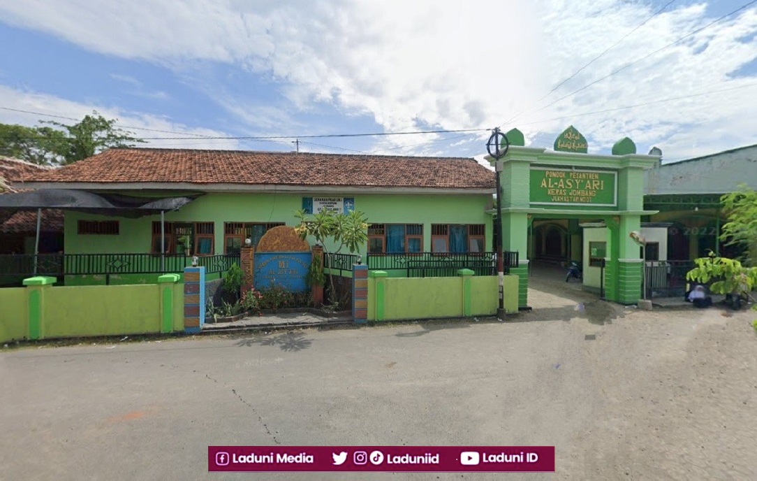 Ziarah di Makam KH. Muhammad Yusuf Hasyim, Sang Jenderal Sejati dari Pesantren