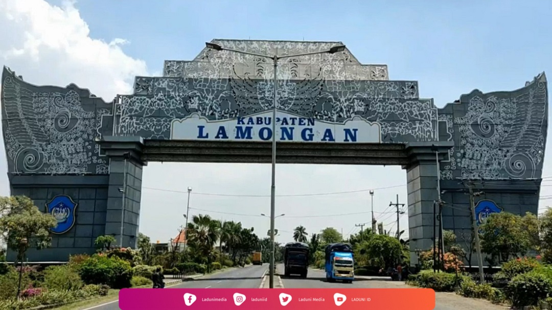 Ziarah di Makam Sunan Drajat, Sang Wali Pujangga dari Lamongan