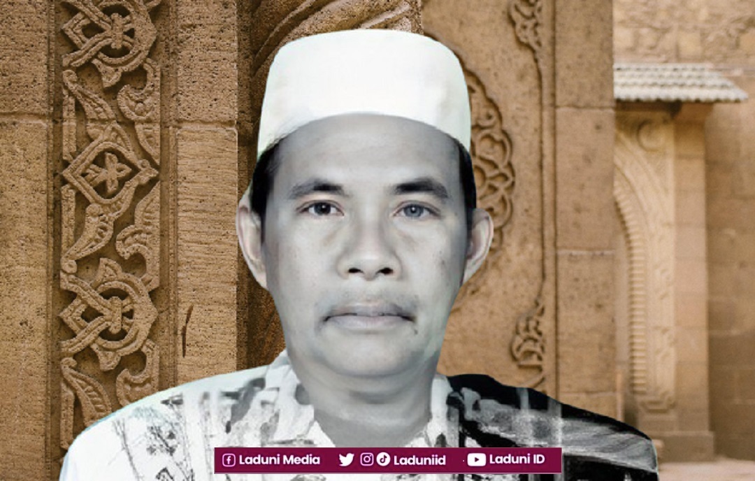 Biografi KH. Nur Khotib, Pengasuh Pesantren Daris Sulaimaniyyah Trenggalek