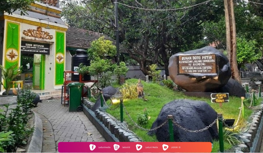 Ziarah di Makam Habib Muhammad bin Husein Alaydrus, Ulama yang Bergelar Habib Neon