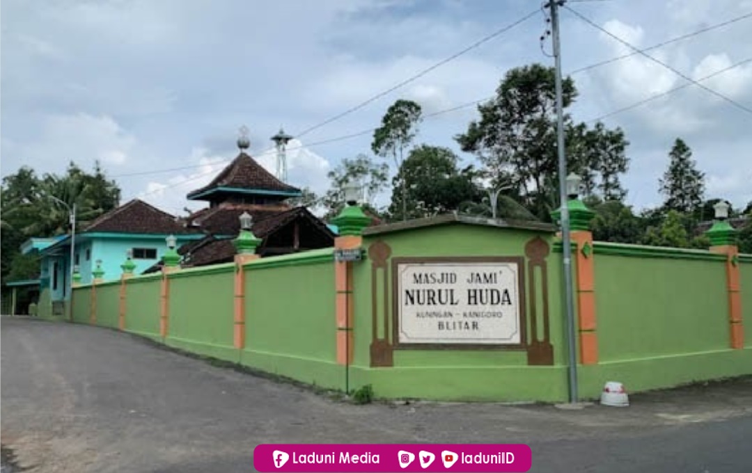 Ziarah di Makam Syaikh Abu Hasan, Pembabat Hutan Kuningan Blitar