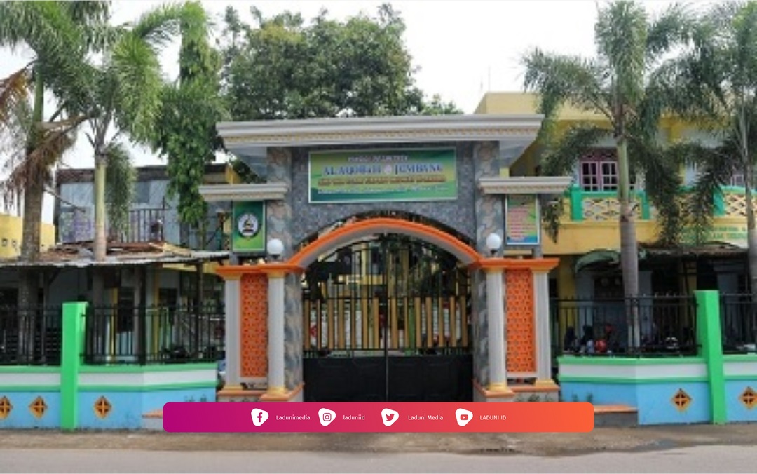 Pesantren Al-Aqobah, Kwaron Jombang