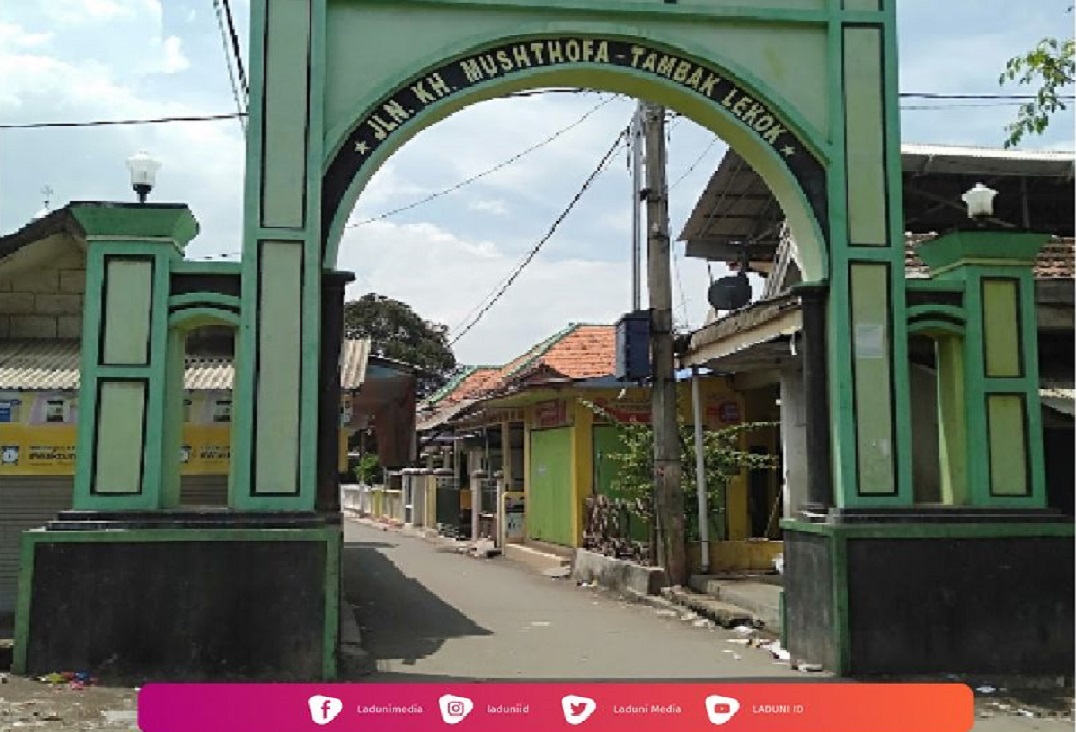 Ziarah di Makam KH. Musthofa Lekok, Muasis Pesanten Roudlotul Musthofa Pasuruan