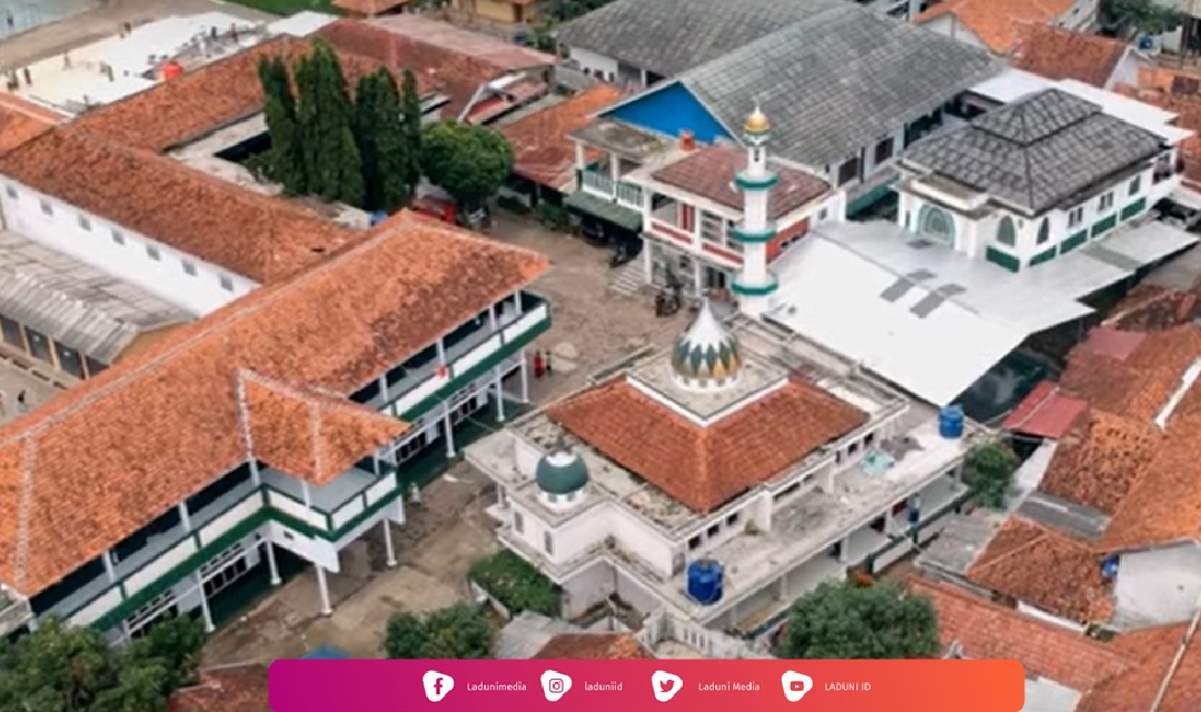 Pesantren Qirooatussab’ah Kudang Garut