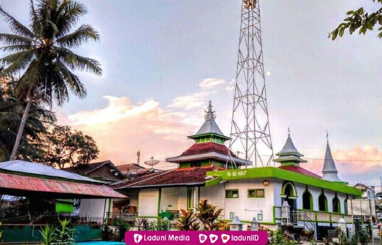 Ziarah di Makam KH. Siraj Payaman, Sang Rama Agung dari Payaman