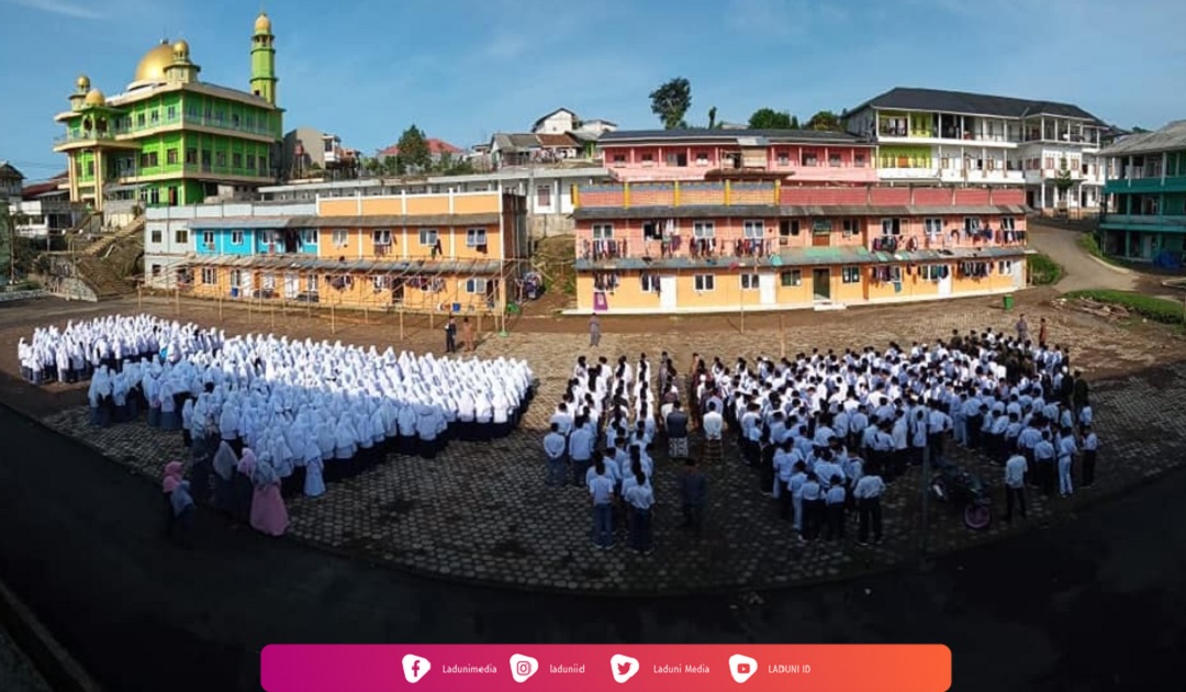 Pesantren Azzainiyyah Nagrog Sukabumi