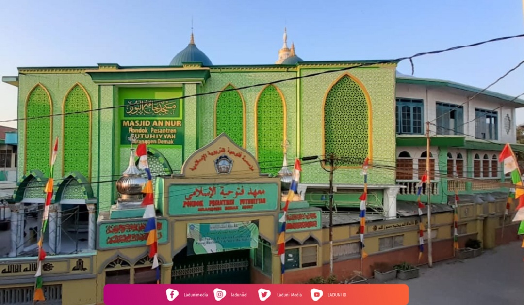 Pesantren Futuhiyyah Mranggen Demak