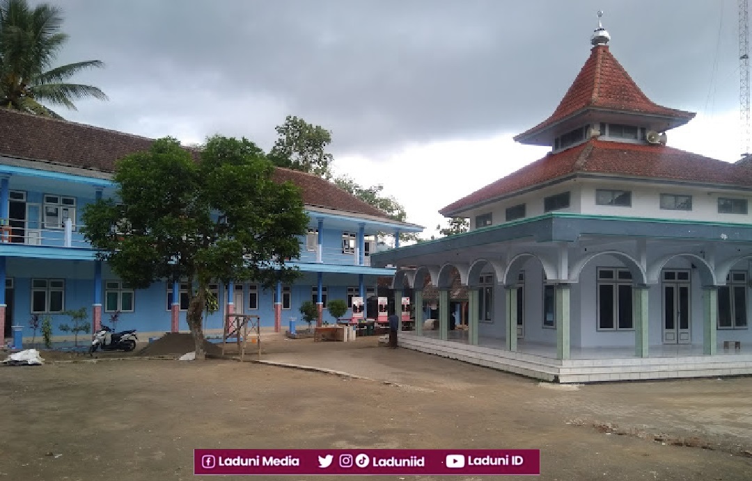 Pesantren Darul Ulum As Surur Sidomulyo, Jember