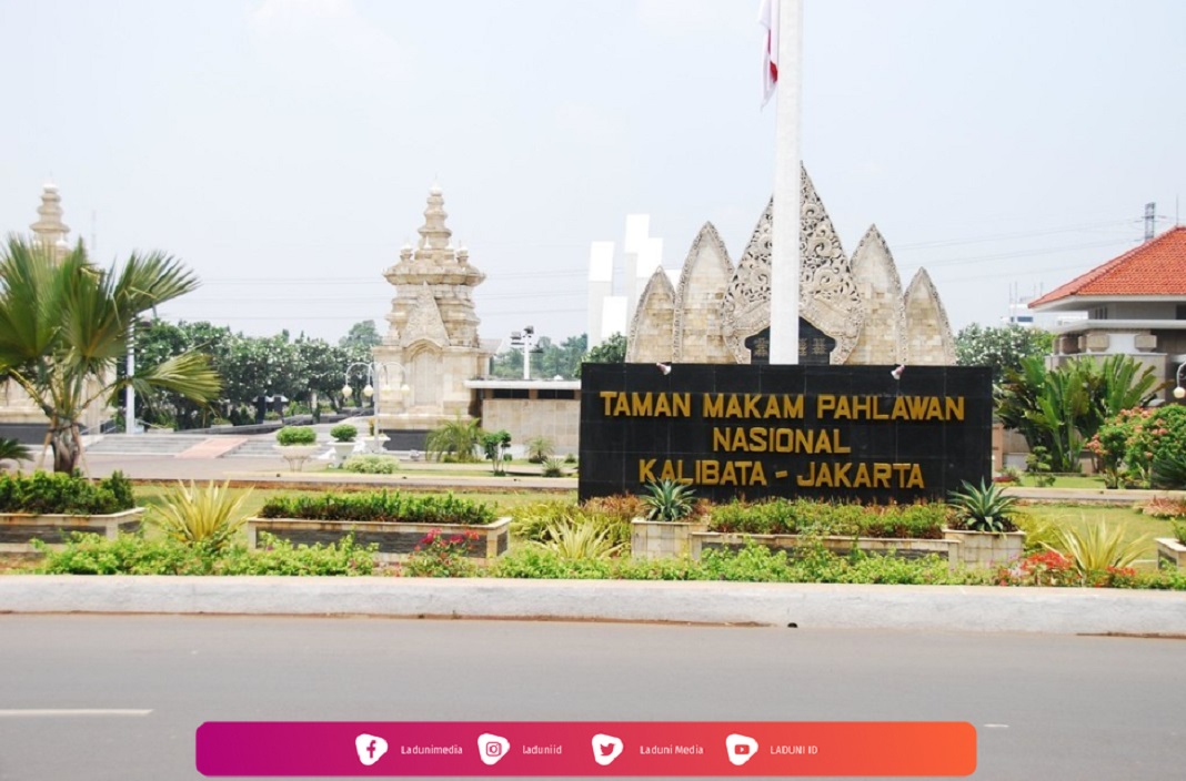 Ziarah di Makam KH. Muhammad Dahlan, Inisiator Pendirian Muslimat NU