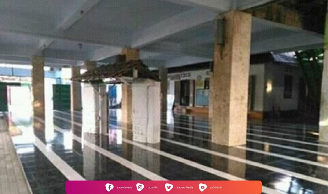 Ziarah di Makam KH. Marzuqi Dahlan, Masyayikh Pesantren Lirboyo