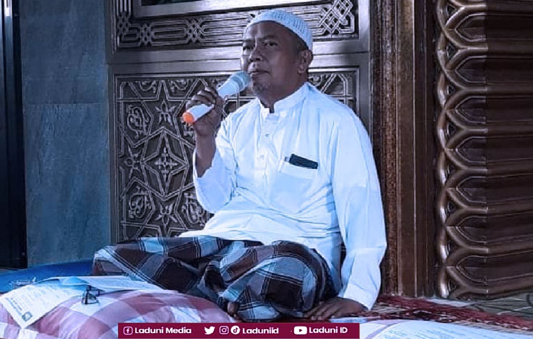 Biografi KH. Ja'far Sodiq Syuhud, Pengasuh Pondok Pesantren Al-Khoirot Malang