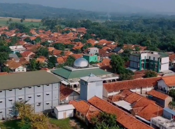 Pesantren Modern Darunnajat Brebes