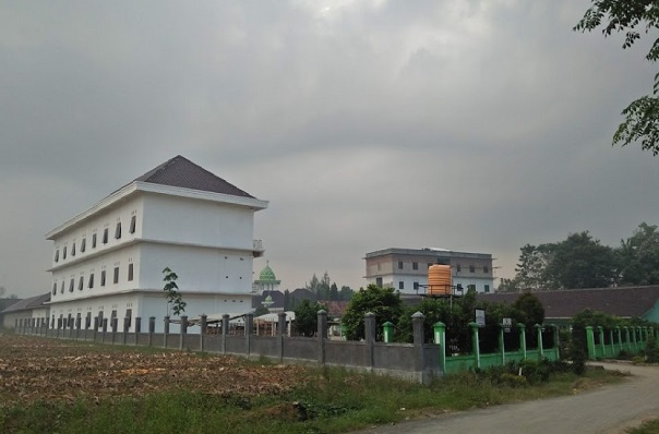Pesantren Hidayatul Mubtadiin Jati Agung Lampung Selatan