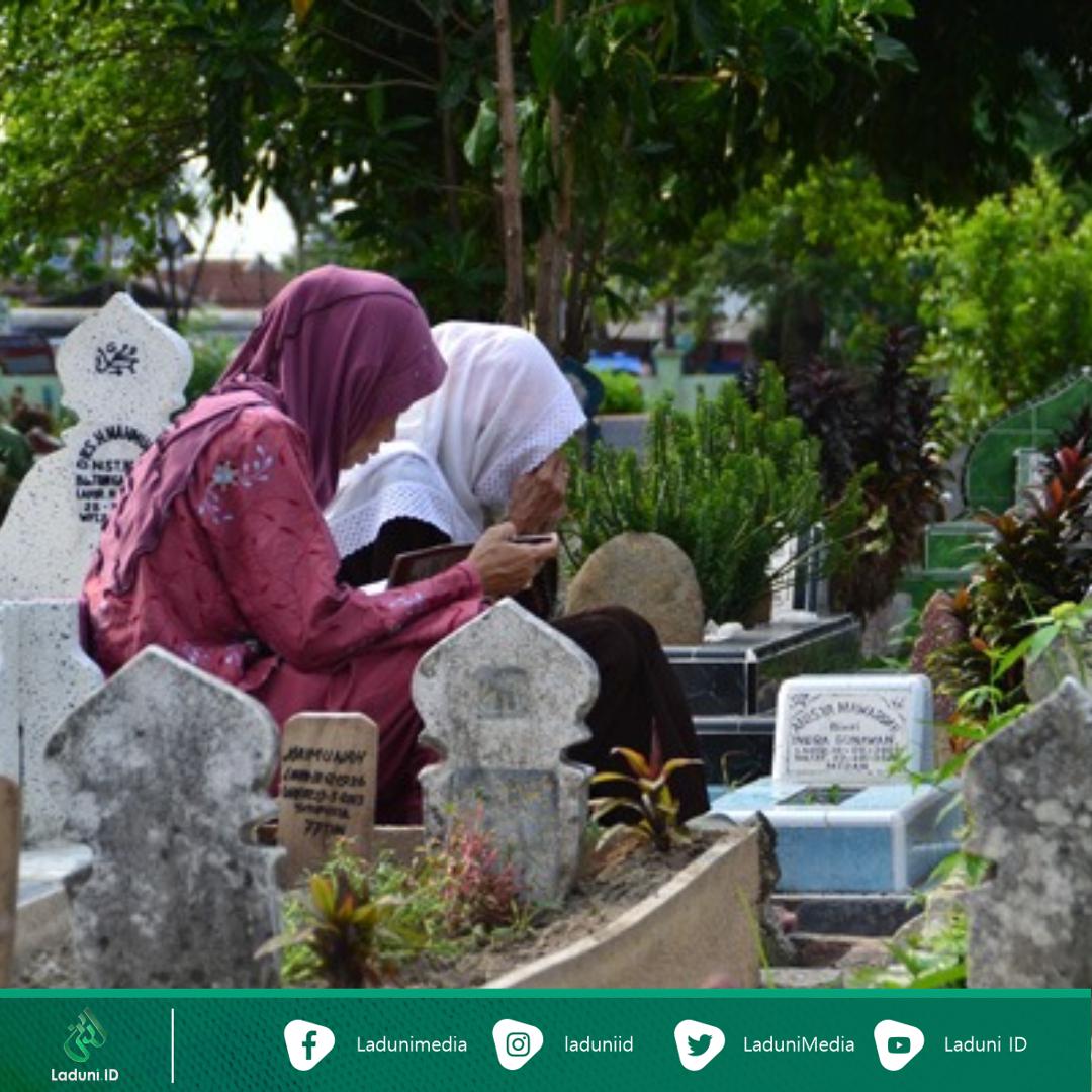 Shalawat Peringan Siksa Kubur untuk Orang Tercinta