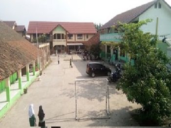 Pesantren Al-Mushlih Karawang