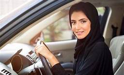 Perempuan Arab Saudi Rayakan Pencabutan Larangan Mengemudi