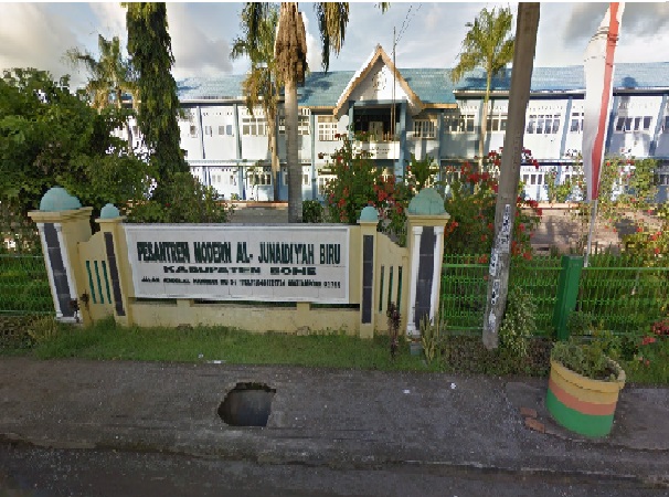 Pesantren Modern Al-Junaidiyah Biru Bone