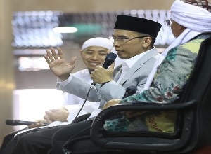 DR. TGB M. Zainul Majdi : Walaupun Berbeda Pandangan tetap Harus Saling Menghormati