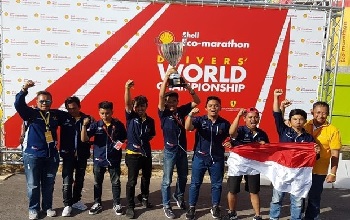 Tim Sapuangin dari ITS Team 2 Surabaya juara DWC di London