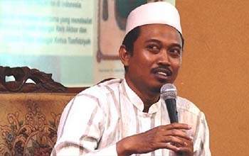 Tanggapan Fenomena Banyaknya Artis yang Hijrah (Bagian 1)