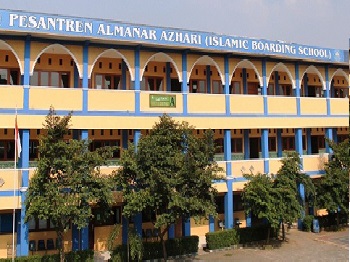 Pesantren Almanar Azhari Depok
