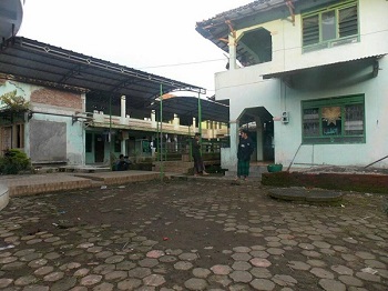 Pesantren At-Thoyyib Kembaran, Magelang