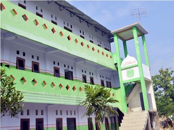 Pesantren Al Munawaroh Jombang