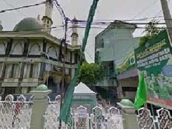 Pesantren Darussalam Keputih Surabaya
