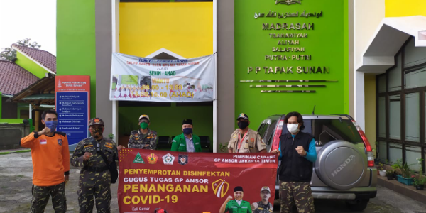 Lagi, Ansor Jaktim Lakukan Penyemprotan Desinfektan di Masjid dan Pondok Pesantren